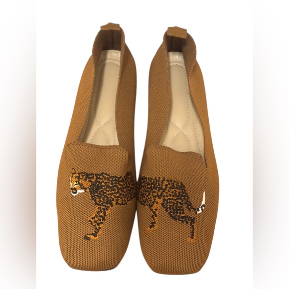 Women’s Square-Round Toe Canvas Stretch Knit Cheetah Brown Flats Loafers SZ 8.5 - Picture 3 of 11